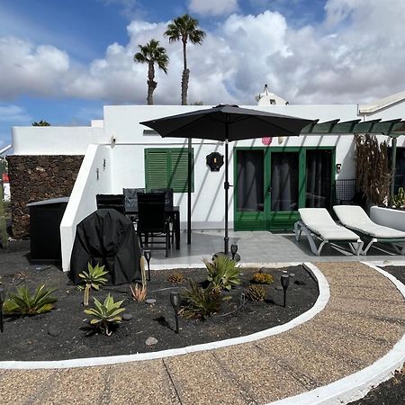 Villa Esteban Playa Blanca  Exterior photo